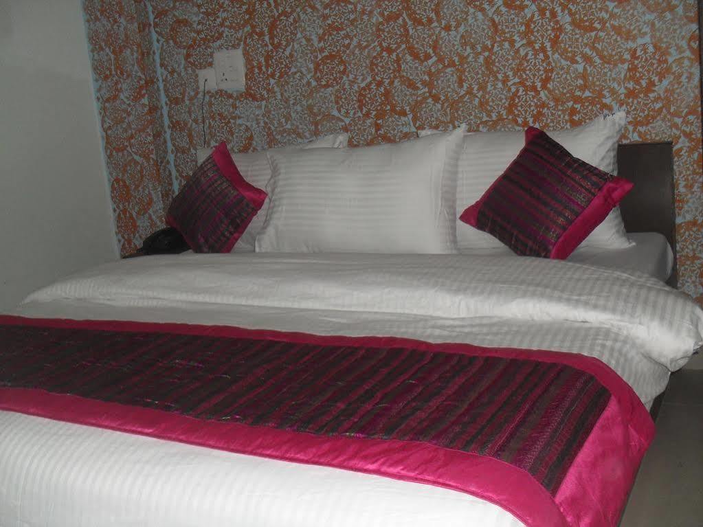 Hotel Le Princess @ Airport New Delhi Extérieur photo
